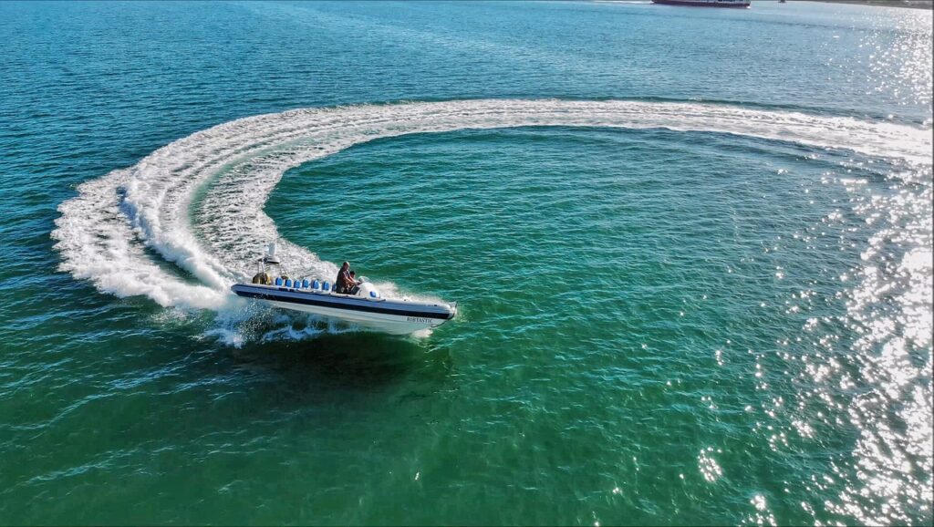 fast boat, speed boat, powerboat, speed, summer, boat, race, competition, sport, blue, wave, sea, splashing, nature, ocean, speed boat, speed boat, speed boat, speed boat, speed boat