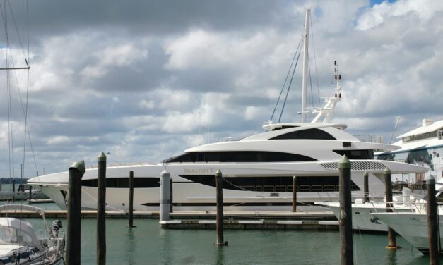 Boat Value Guide | How to Determine Your Boat’s Worth