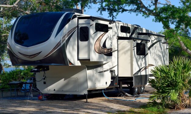 Oregon RV Transport: Safely Relocating Your RV Along the Pacific Northwest