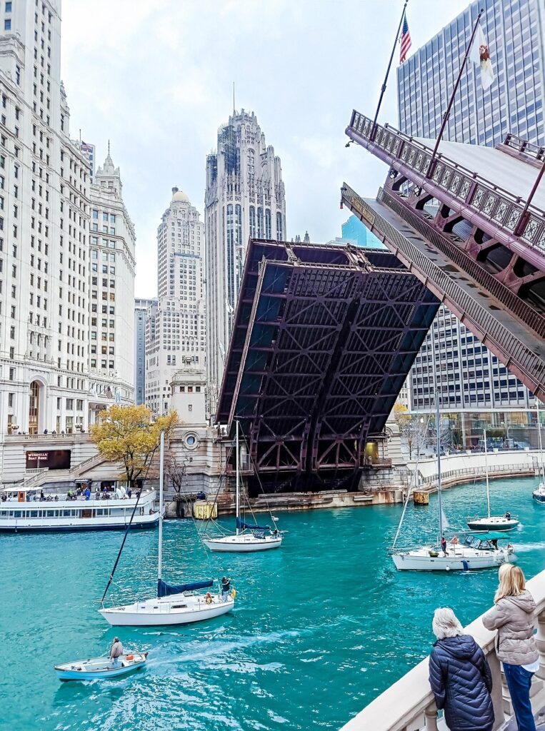 chicago, city, building, bridge, boat, modern, lake, structure, united states, illinois, water, skyscraper, nature, city centre, travel, transport, traffic, the scenery