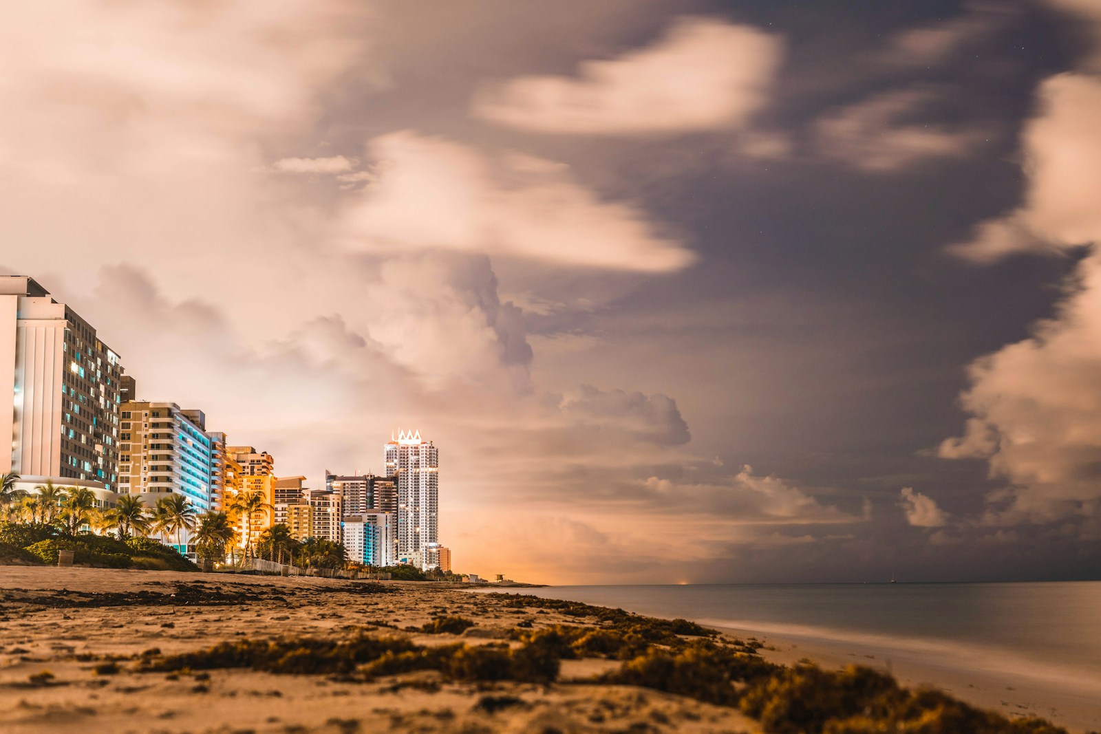 How to Help First Responders Who Handle Every Hurricane in Florida