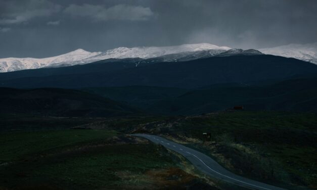 How Weather Conditions Impact Hauling Timelines