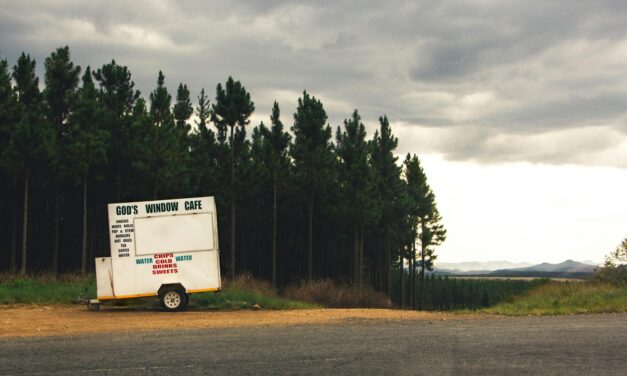 Enclosed Trailers for Sale: How Interstate Haulers Handles Dealer and Buyer Transport