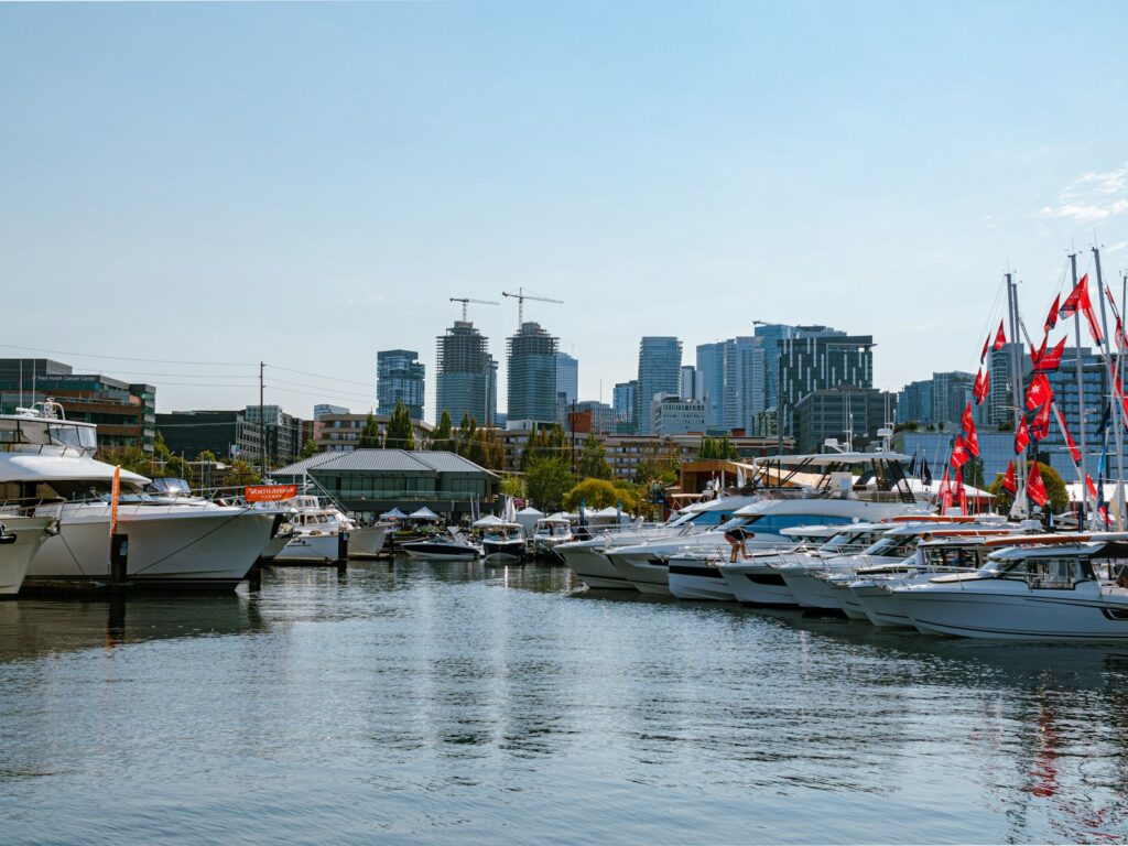 a group of boats are docked in a harbor