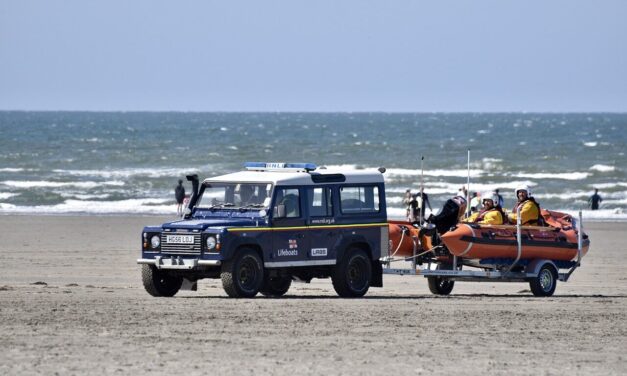 Boat Trailer vs. Cradle Transport: Which Method Fits Your Vessel?