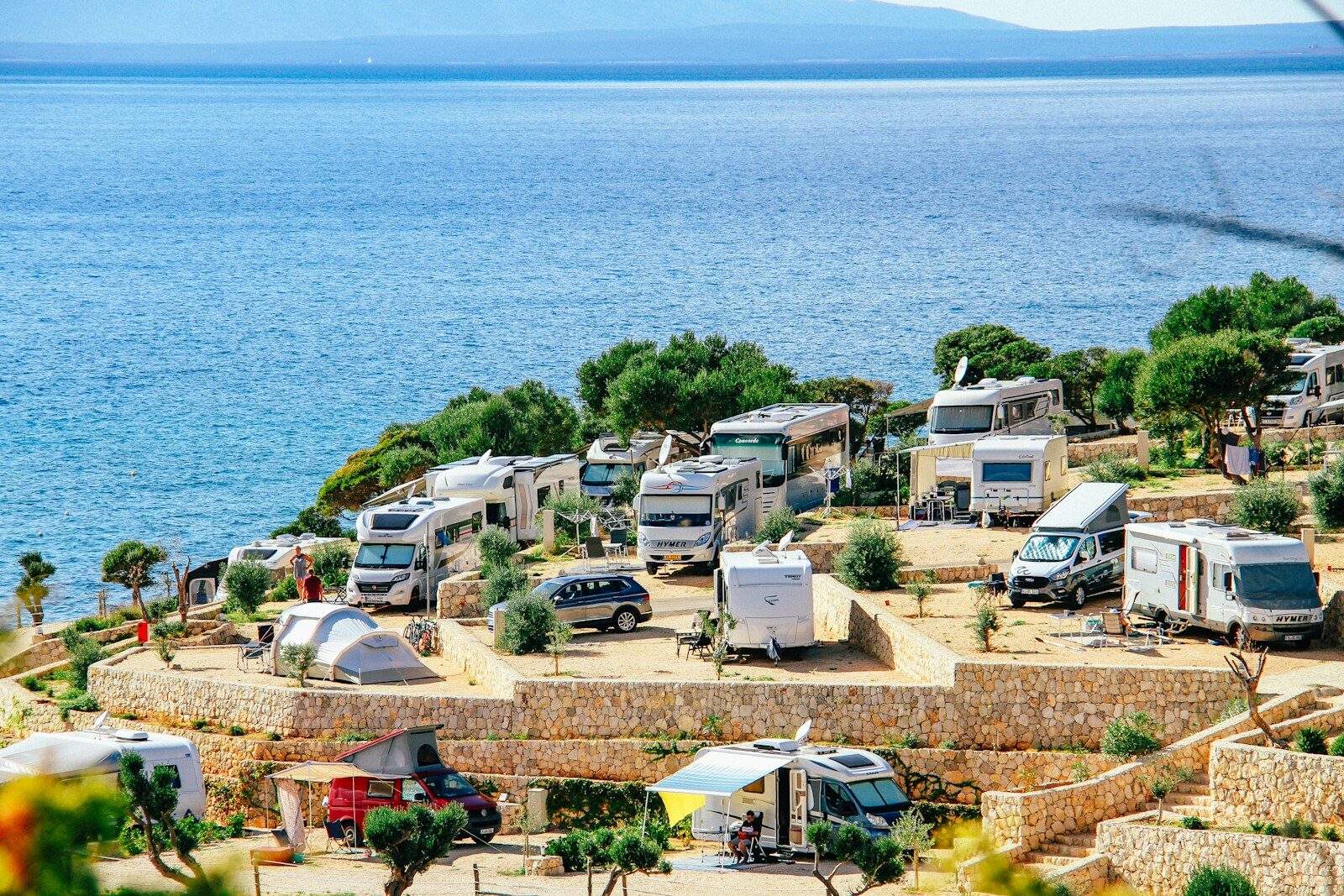 RV Transport vs. Driving It Yourself: Which Option Saves More?