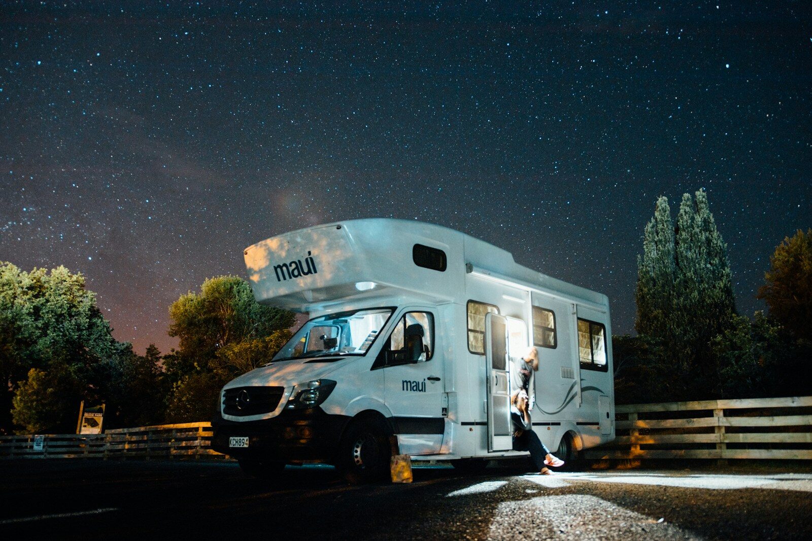 Photo by Hanson Lu white Maul type-C motorhome