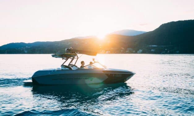 Types of Boats: A Guide to 15 Popular Boat Styles