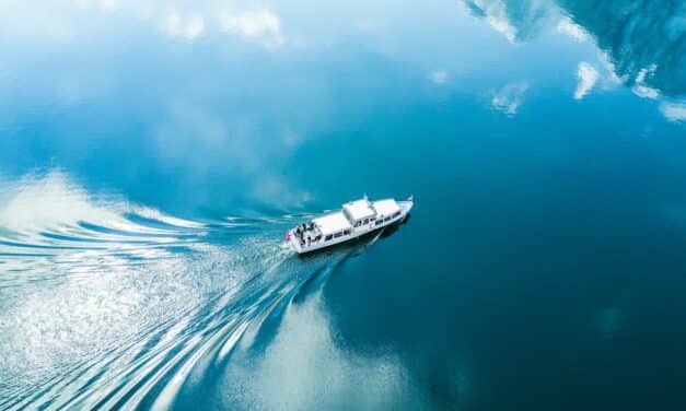 Maximize Your Investment: The Complete Boat Value Guide from Interstate Haulers