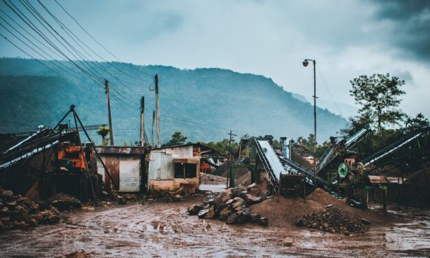 Disaster Relief: How Trailer Transportation Supports Emergency Operations
